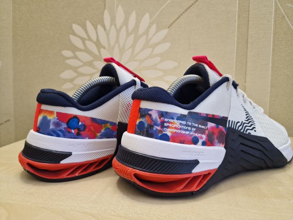 Жіночі кросівки Nike Metcon 8 розмір 37.5