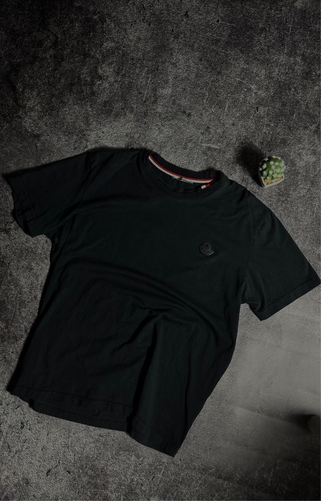 Футболка Moncler