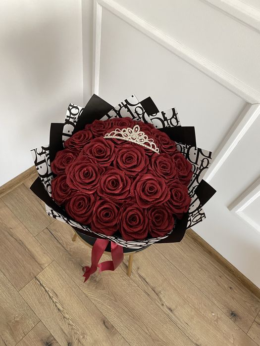 Bukiet wiecznych róż Dior czerwone brokatowe