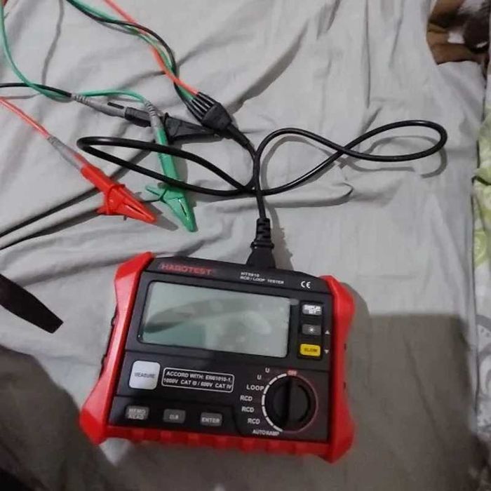 Мегомметр - тестер изоляции кабеля мегометр прибор электрик 1000В