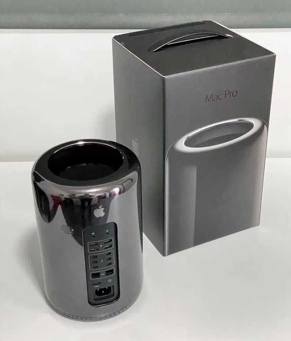 Apple Mac pro 12 Core - 2.7 gHz 64gb