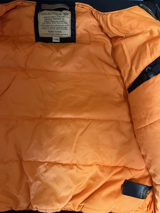 2 Бомбер від Alpha Industries Apollo и Alpha Industries