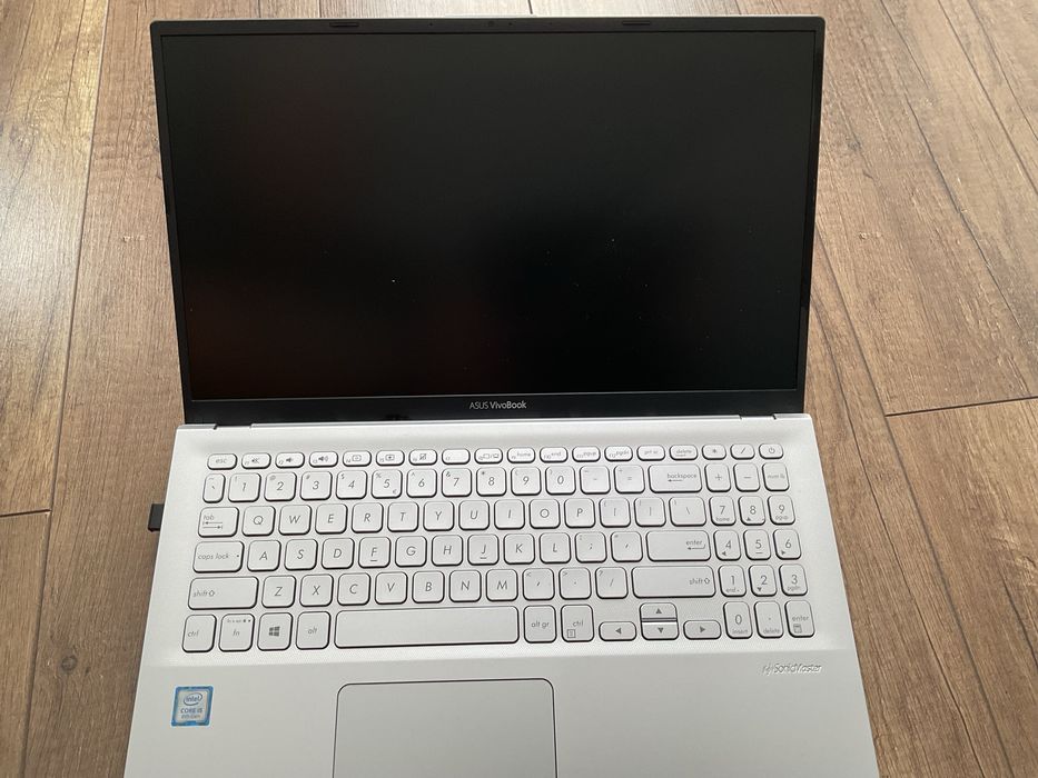 Asus vivobook R564U