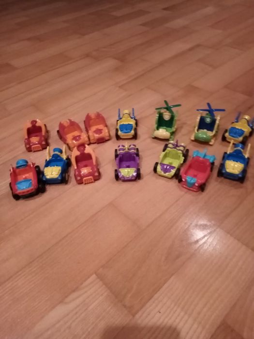 Bardzo duży  żadki zestaw z serii 1,2 i dwa pojazdy z serii 3 +GRATIS