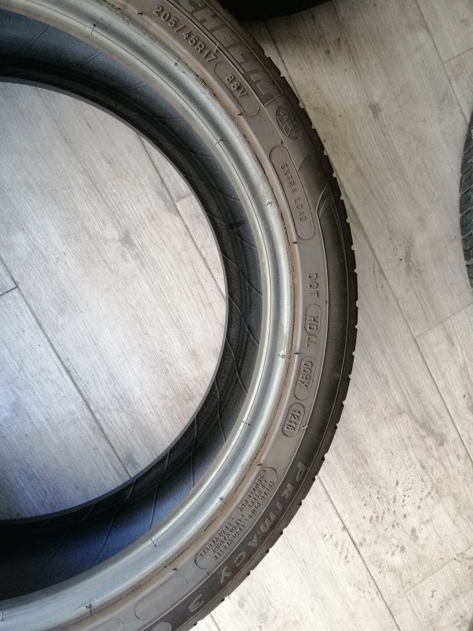 Pneus 225/55R17 - 195/60R16 - 205/55R16 - 195/55R16 - 195/65R15