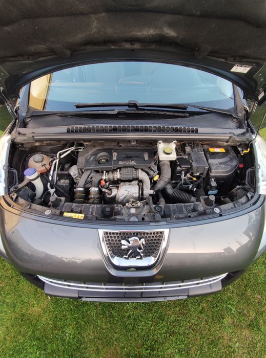 Машина Peugeot 3008 2012 1.6 Дизель Робот