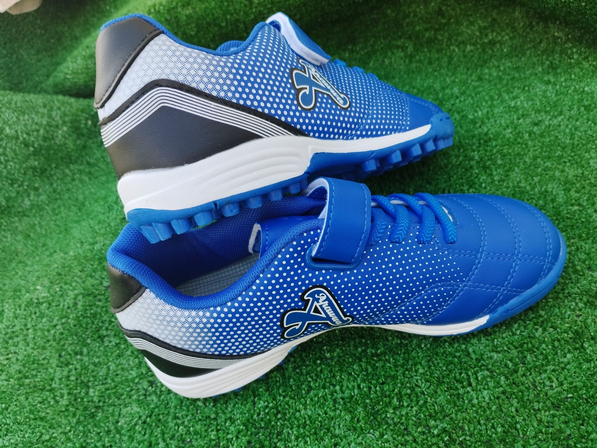 Turfy halówki buty do piłki 30