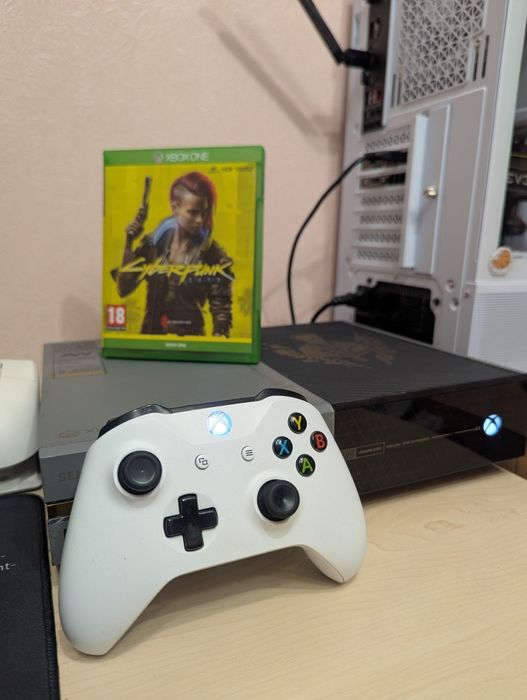 Продам Xbox One Fat + гра