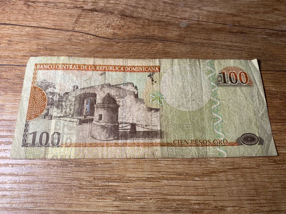 Banknot, Republika Dominikany, 100 Pesos Oro, 2006