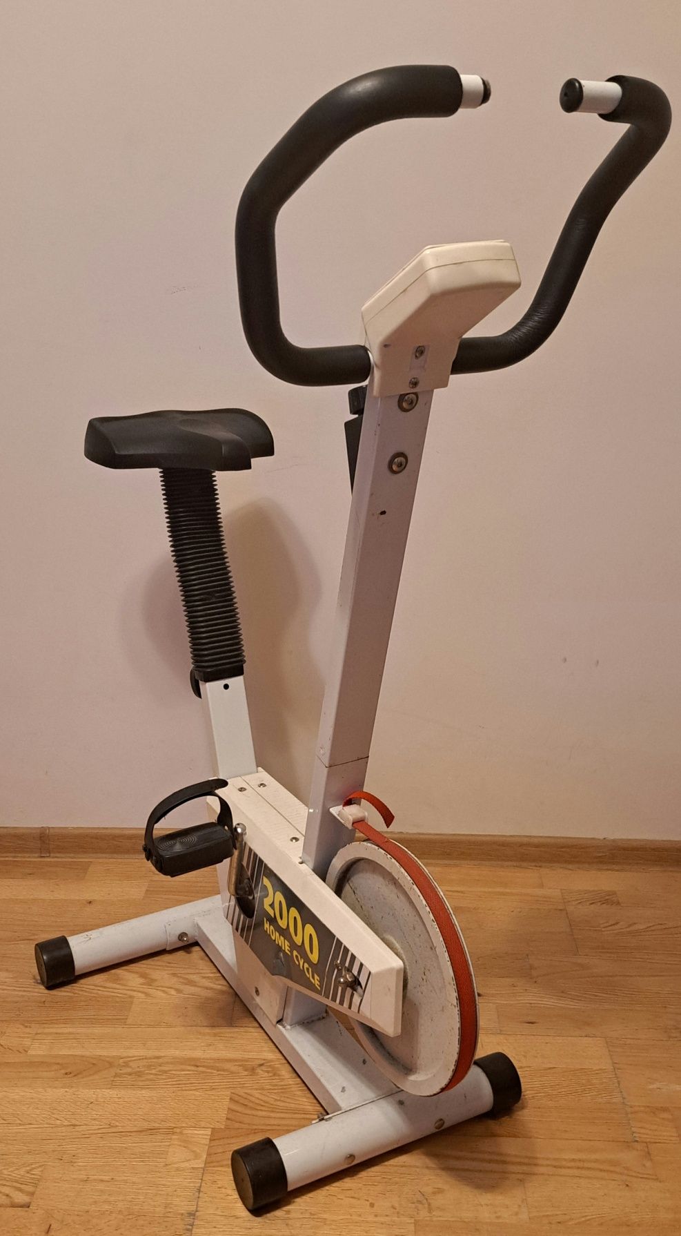 Rowerek stacjonarny marki YORK FITNESS. Model 2000 home cycle.