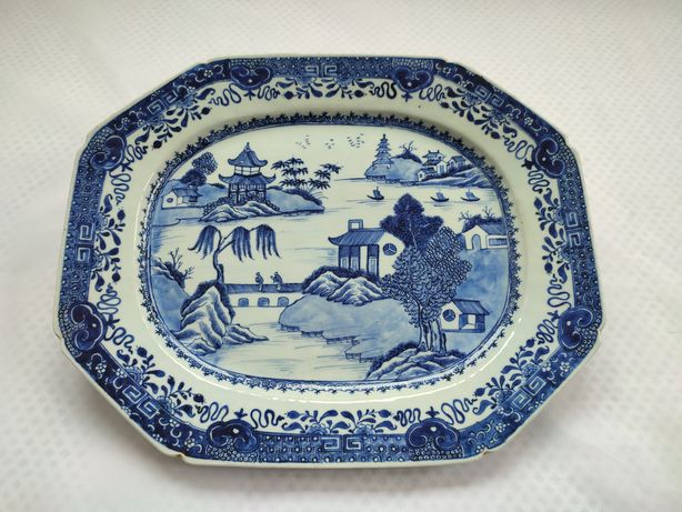 Travessa em porcelana chinesa - Companhia das índias Séc XVIII
