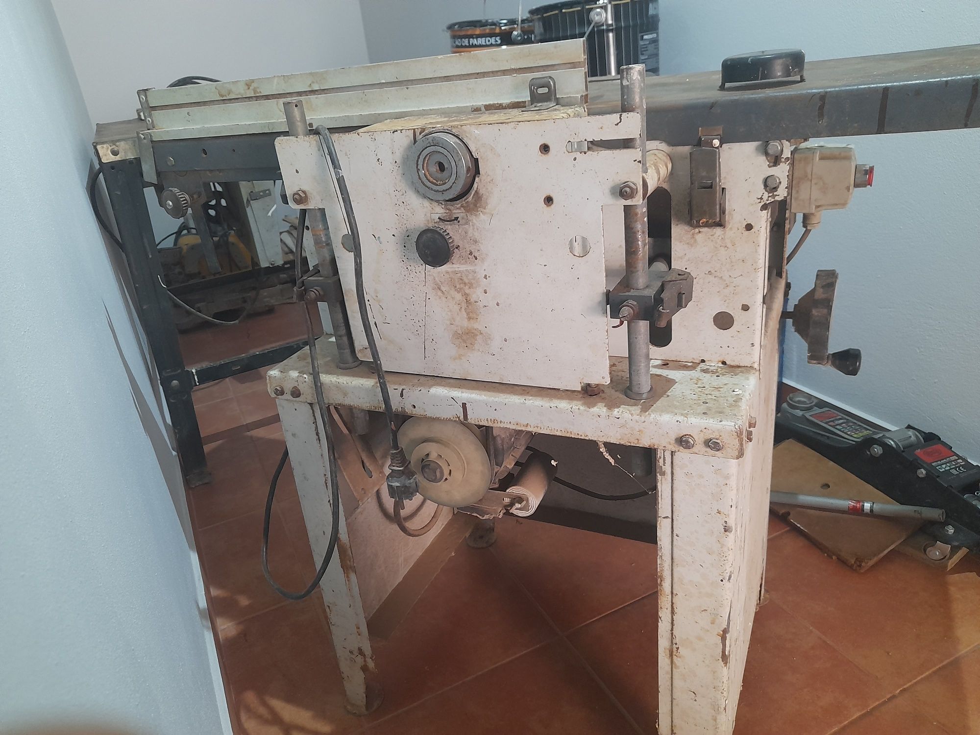 Plaina desengrossadora grelopa monofasica
