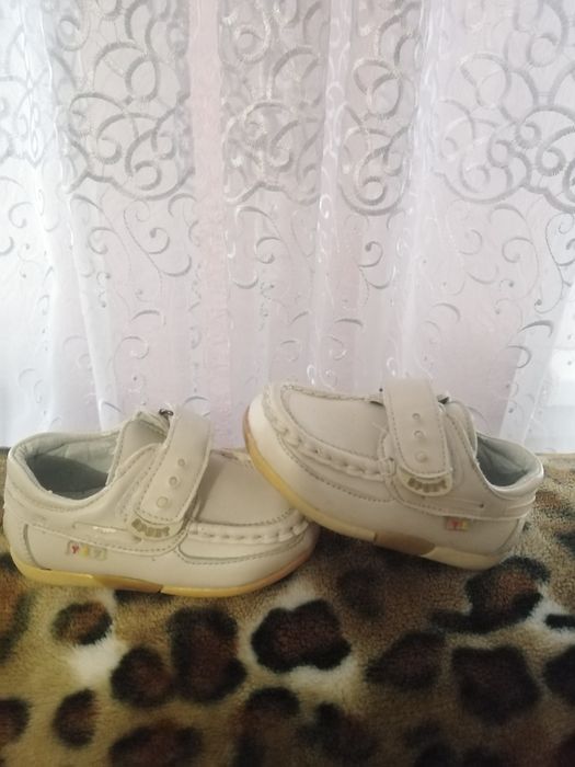 Продам кожаные мокасины для мальчика