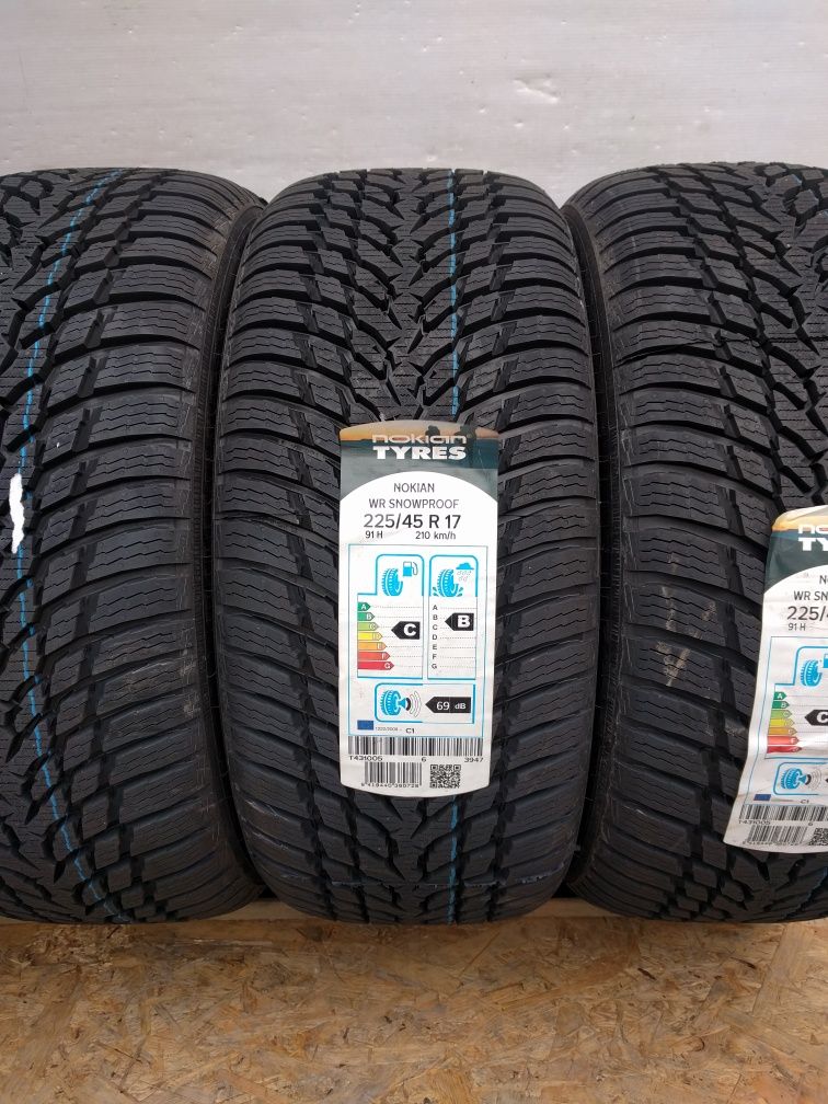 225/45R17 91H XL Nokian WR Snowproof NOWE