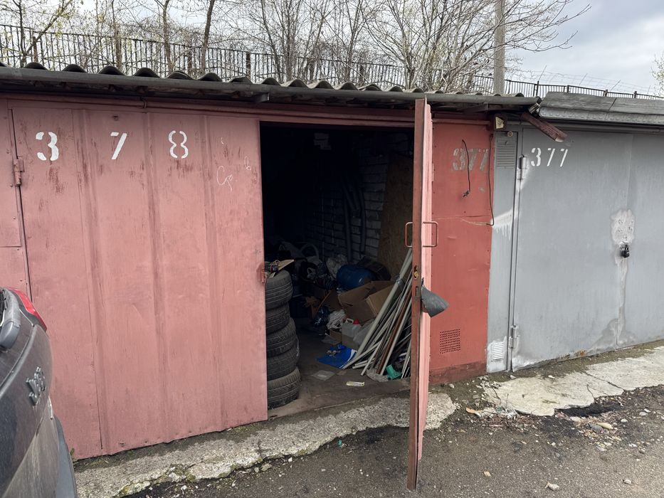 Продам капитальный гараж.