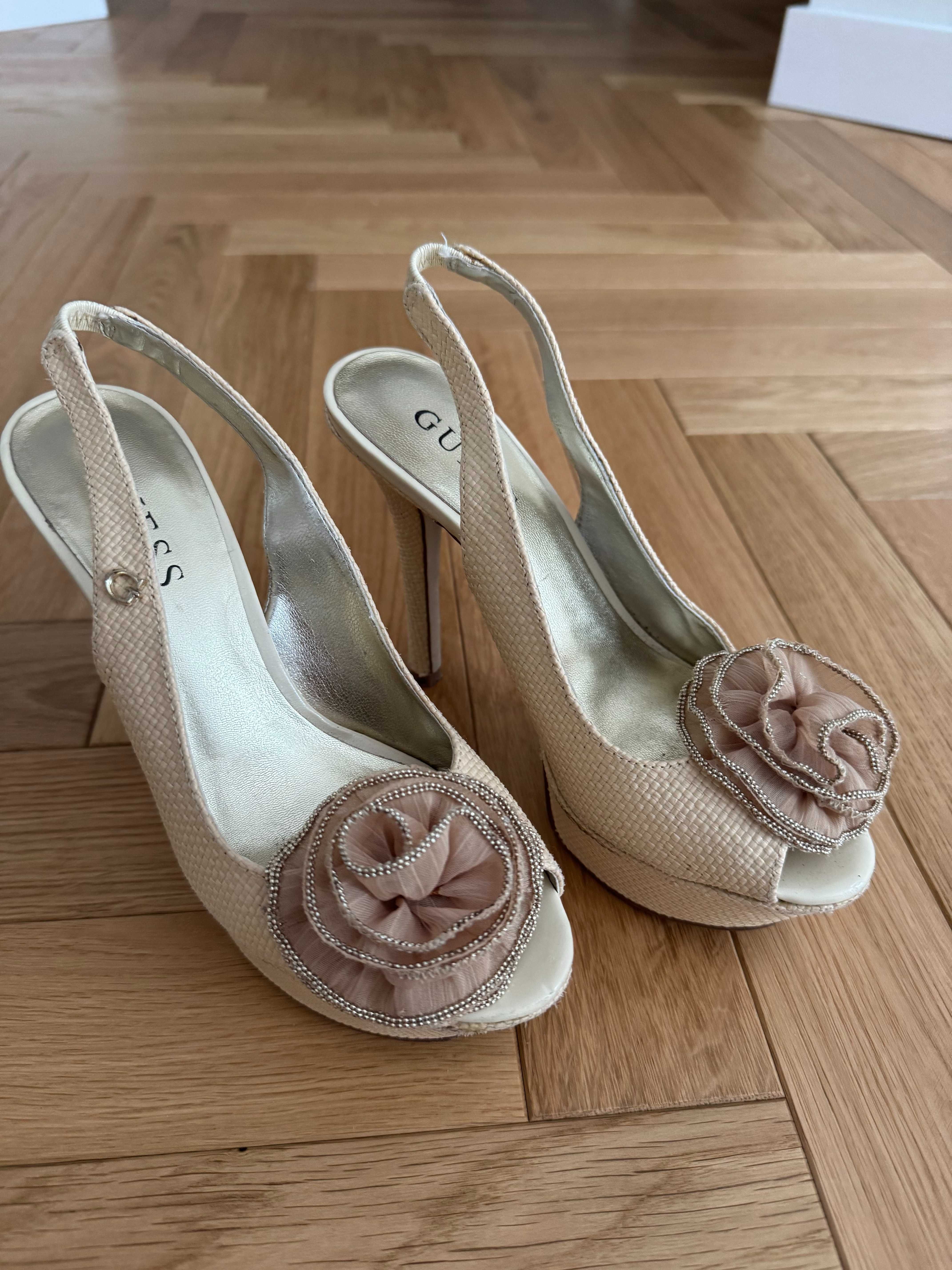 Do sprzedania buty marki Guess