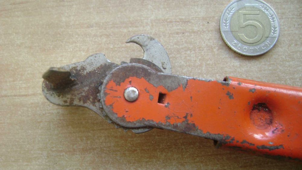 Starocie z PRL - Stare narzędzia = Otwieracz do konserw kolekcjonerski