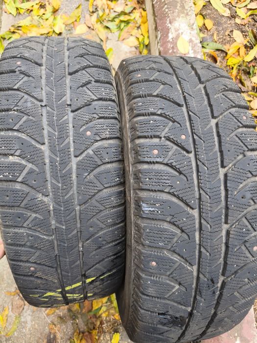 Шини зимові шиповані 215/65 R 16