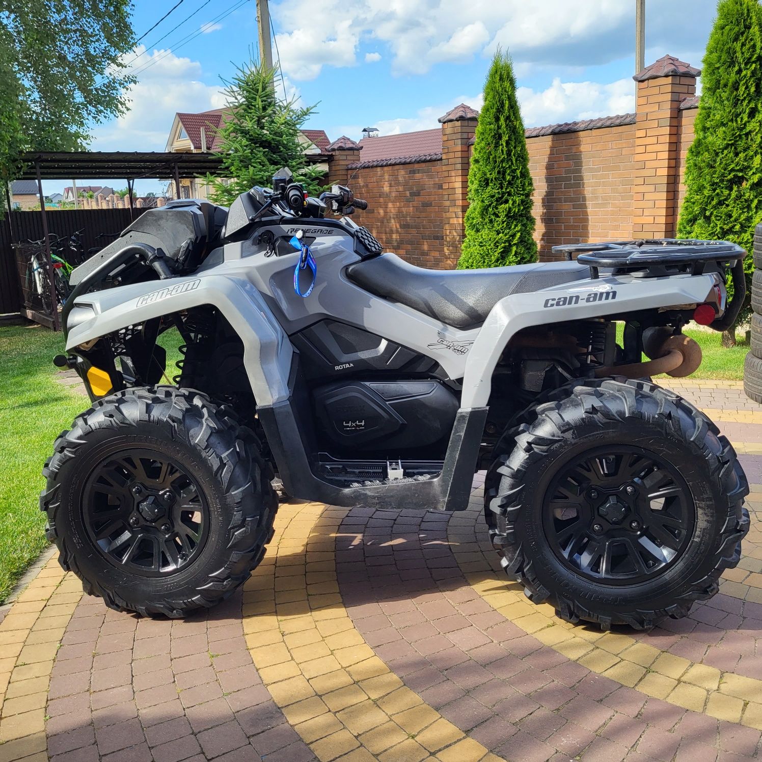Квадроцикл brp xmr 650. 2022