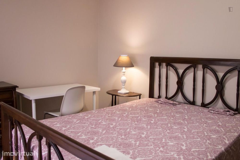 237349 - Quarto com cama de solteiro em São...