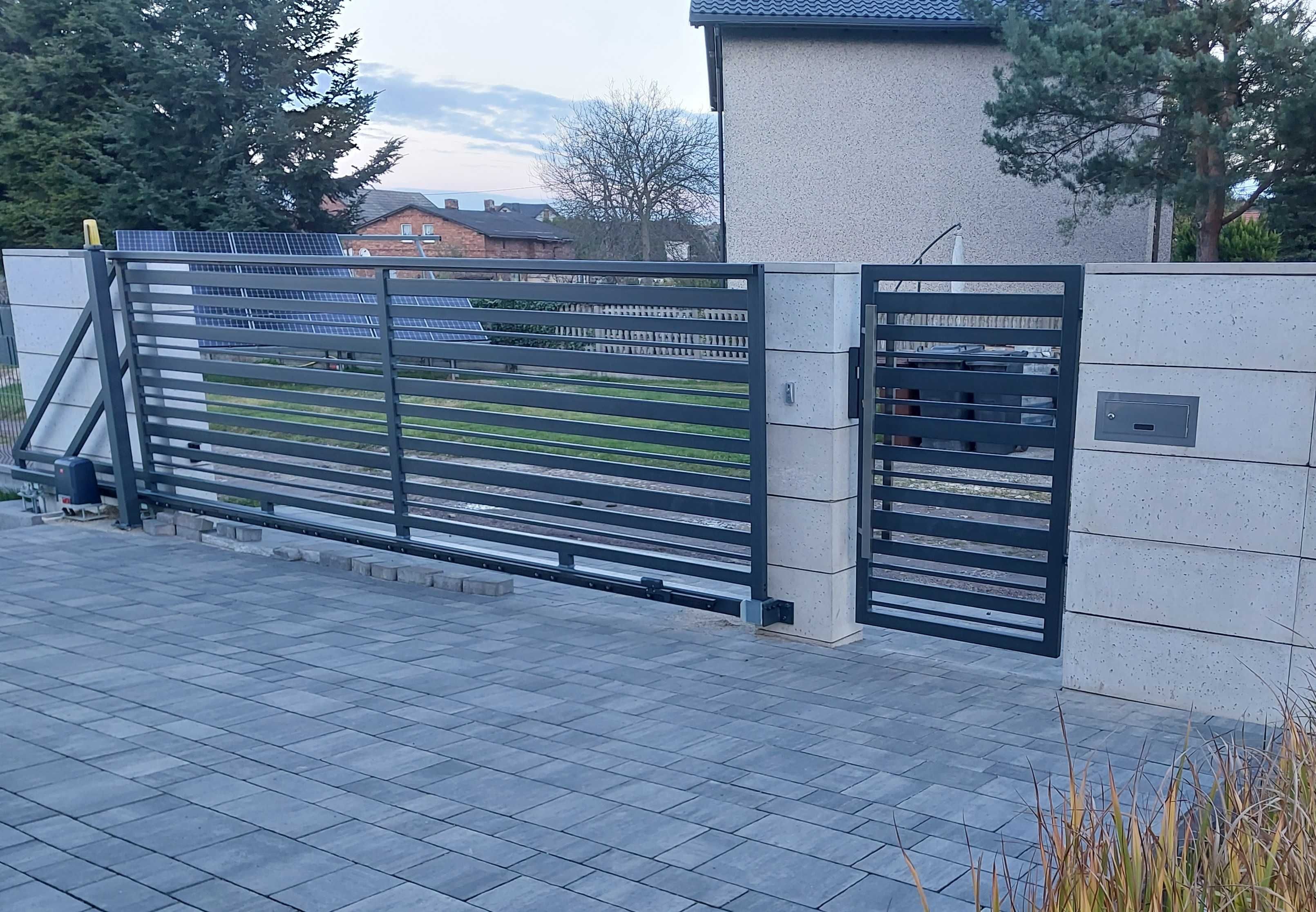 BRAMA i FURTKA PALISADOWA Ogrodzenia Bramy Furtki PRODUCENT Panelowa
