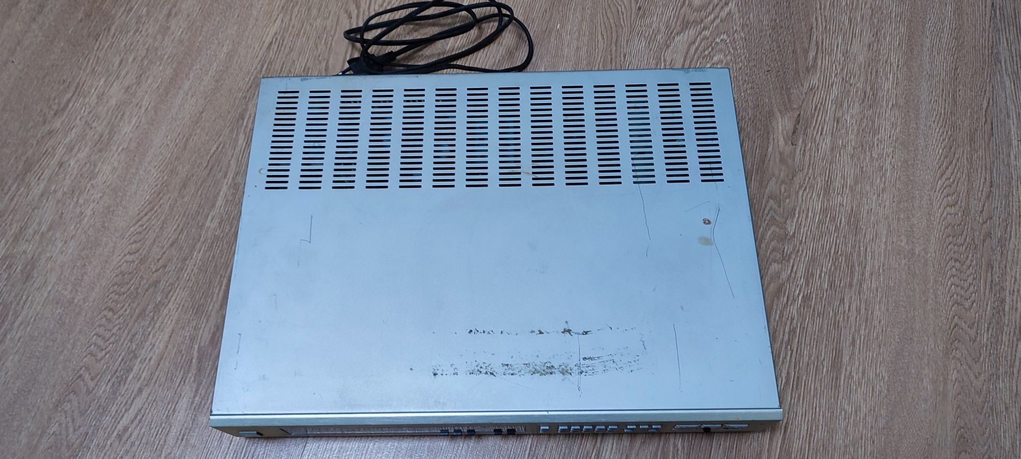 Продам тюнер GRUNDIG T7500