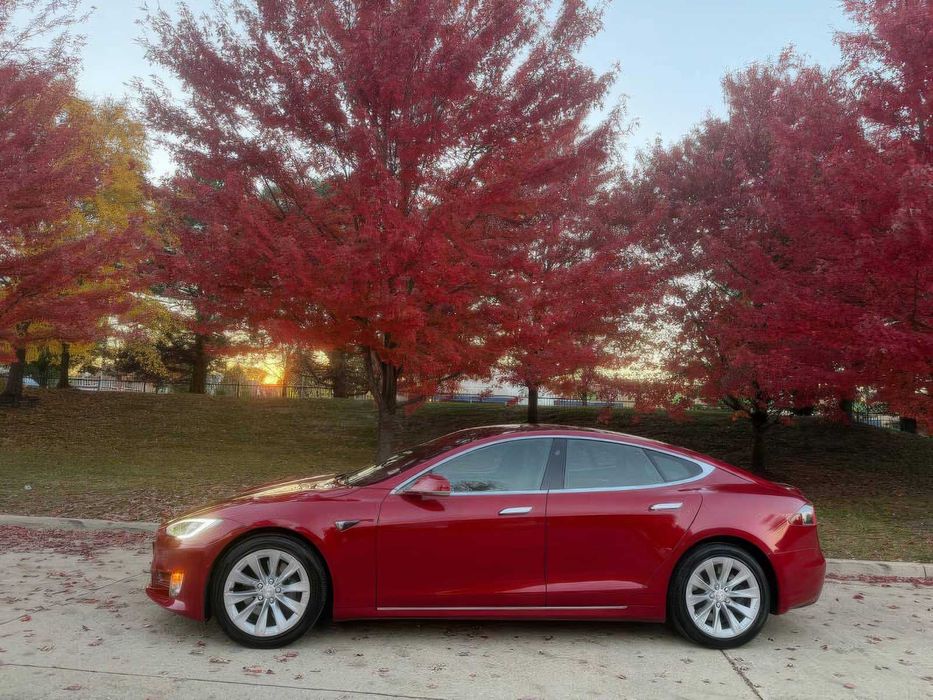 Tesla Model S      2017