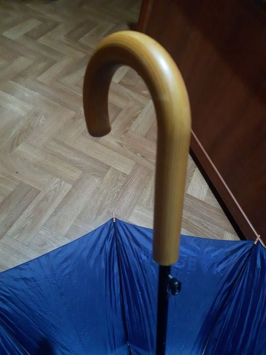 Парасолька  під ремонт.