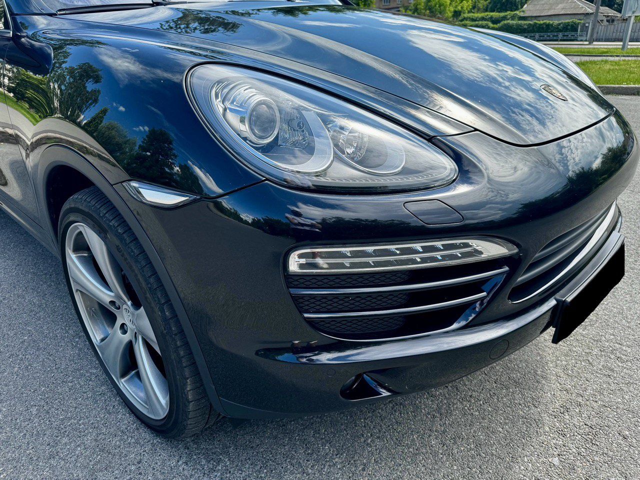 Porsche Cayenne офіційний 2011 року