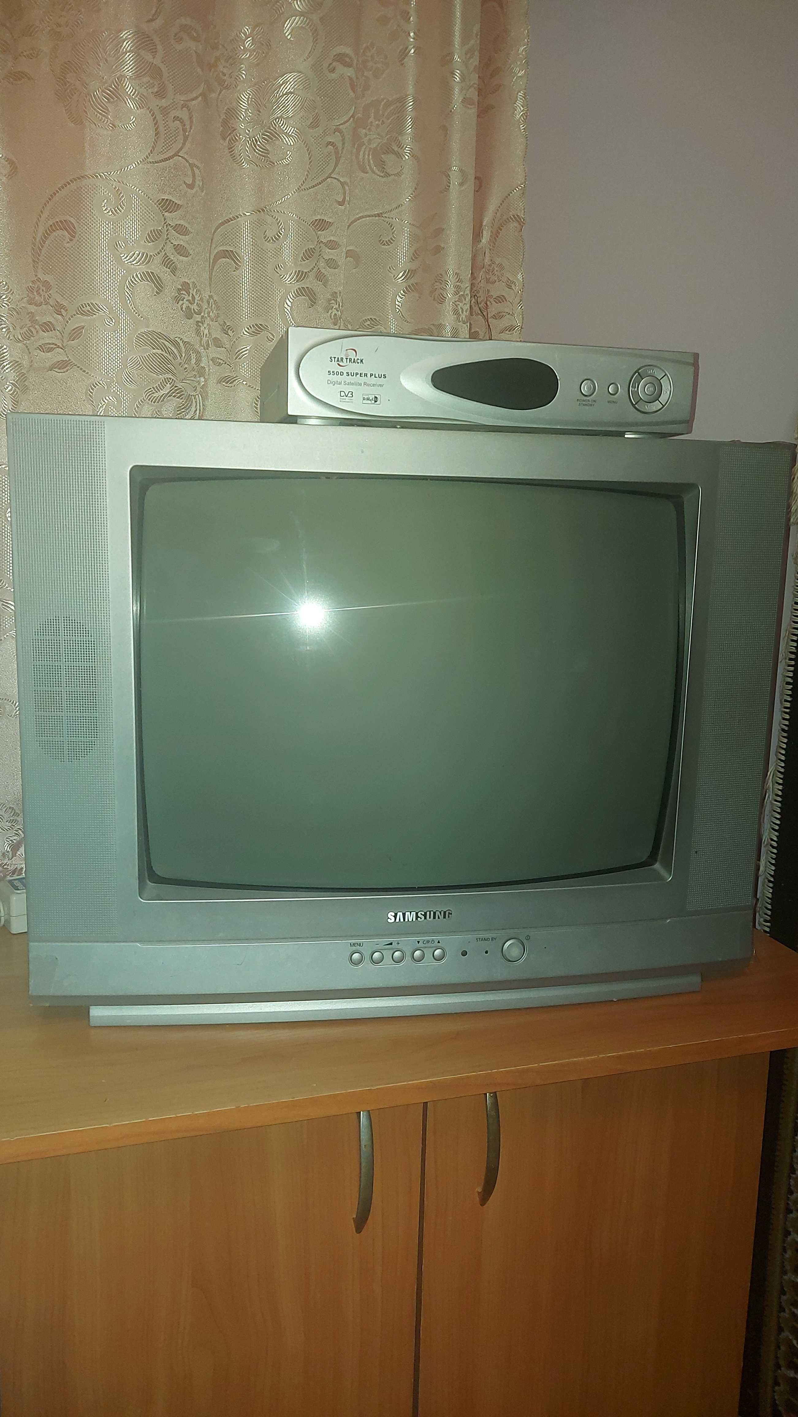 Тюнер Star Track Digital Satellite Receiver550D