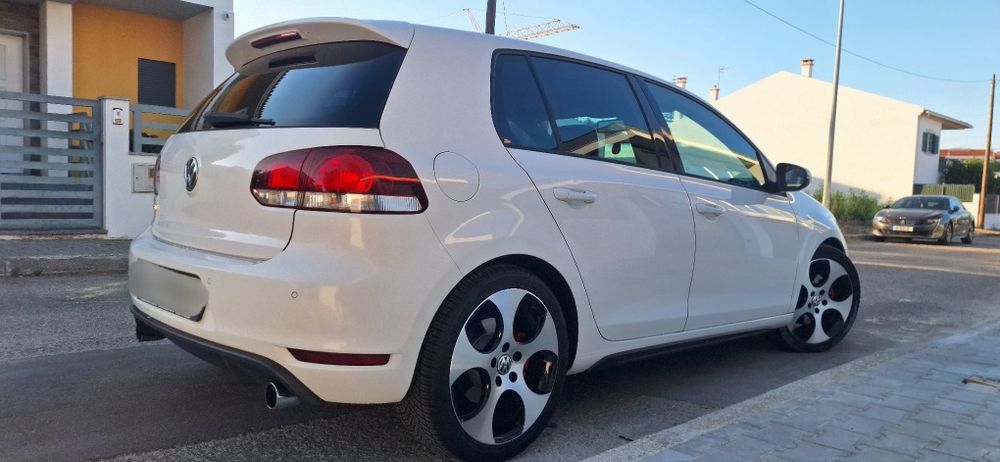 Golf 2.0 GTI caixa DSG