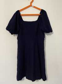 Granatowa ażurowa krótka sukienka Orsay