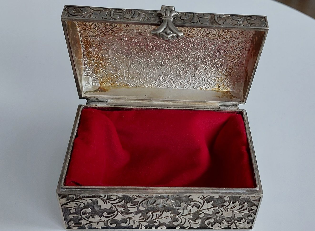 Szkatułka skrzynka skrzynia srebrna ornamenty kwiaty unikat