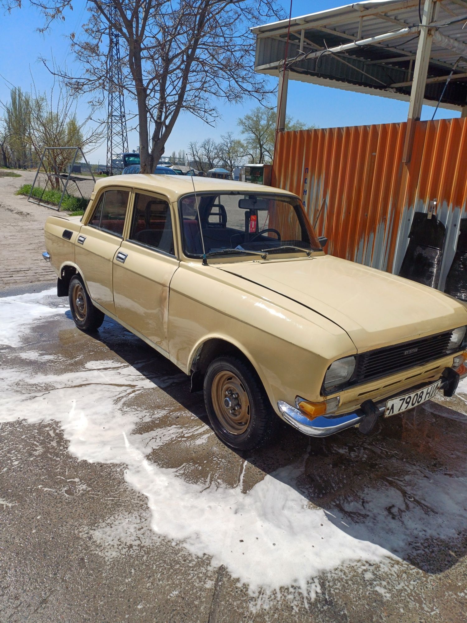 Продам москвич 2140