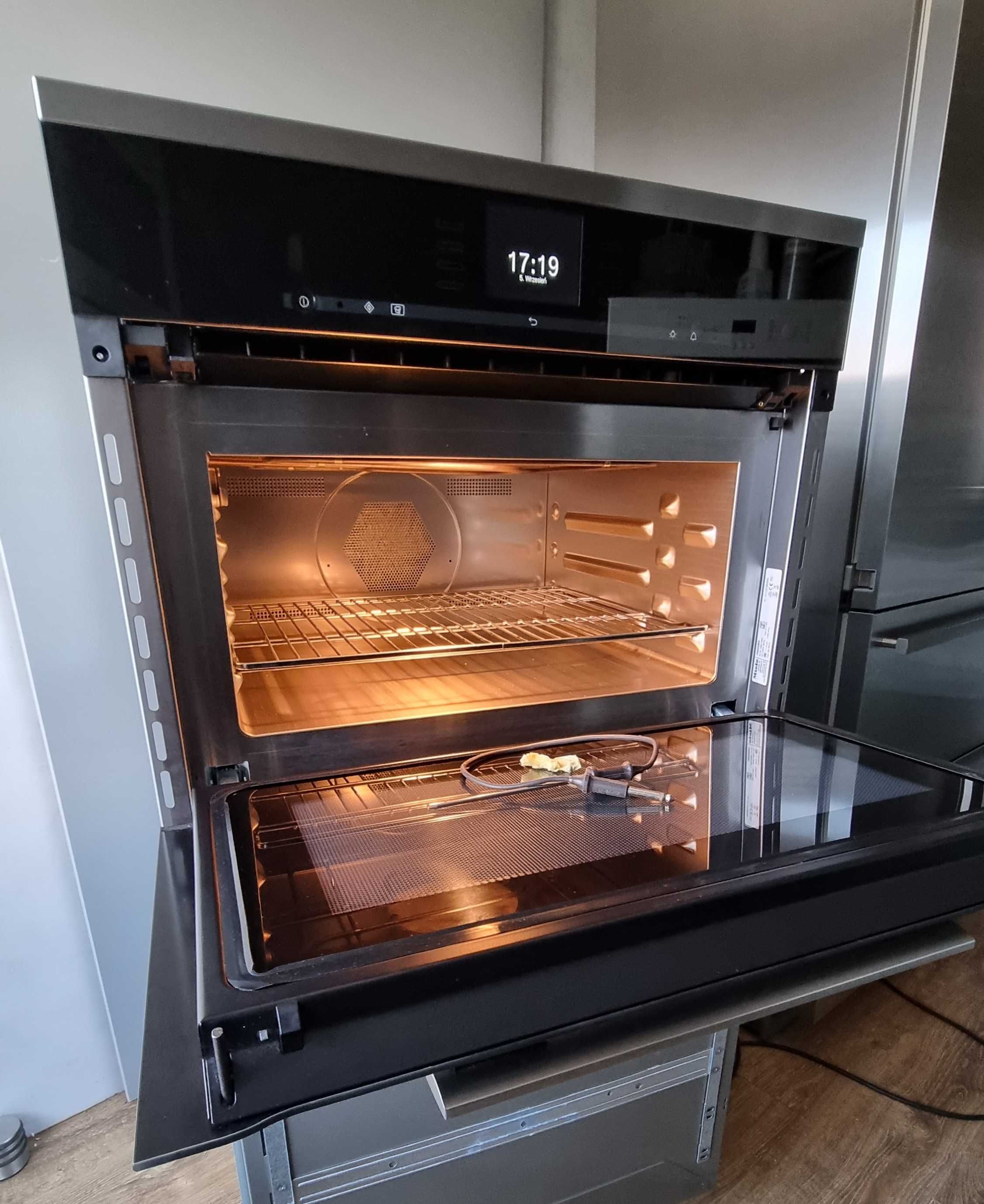 Piekarnik kompaktowy z kuchenką mikrofalową Miele H 6600 BM. Poj.43l