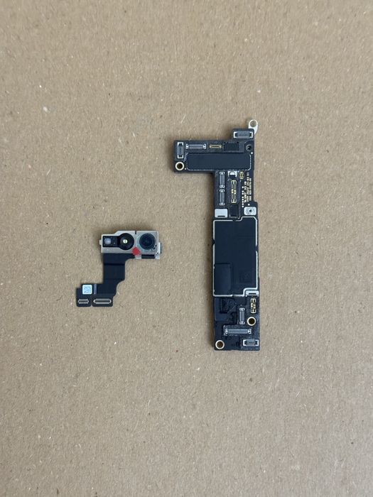 Плата iPhone 15 128 Gb + фронтальная камера с Face iD на iCloud