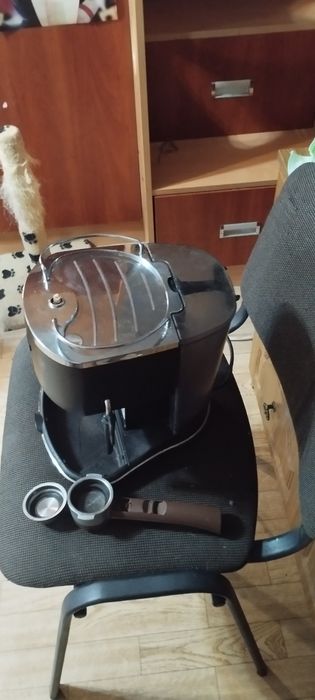 Кофеварка Delonghi