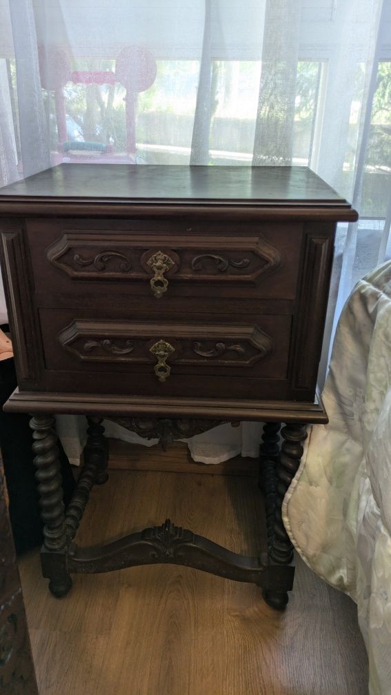 Mobília de quarto séc.17 vendo separado também Negociável