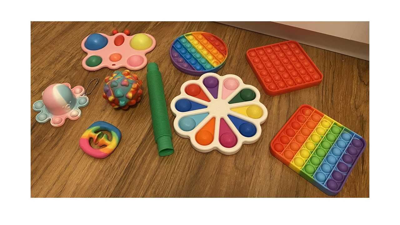 Zestaw FIDGET TOYS 9 sztuk