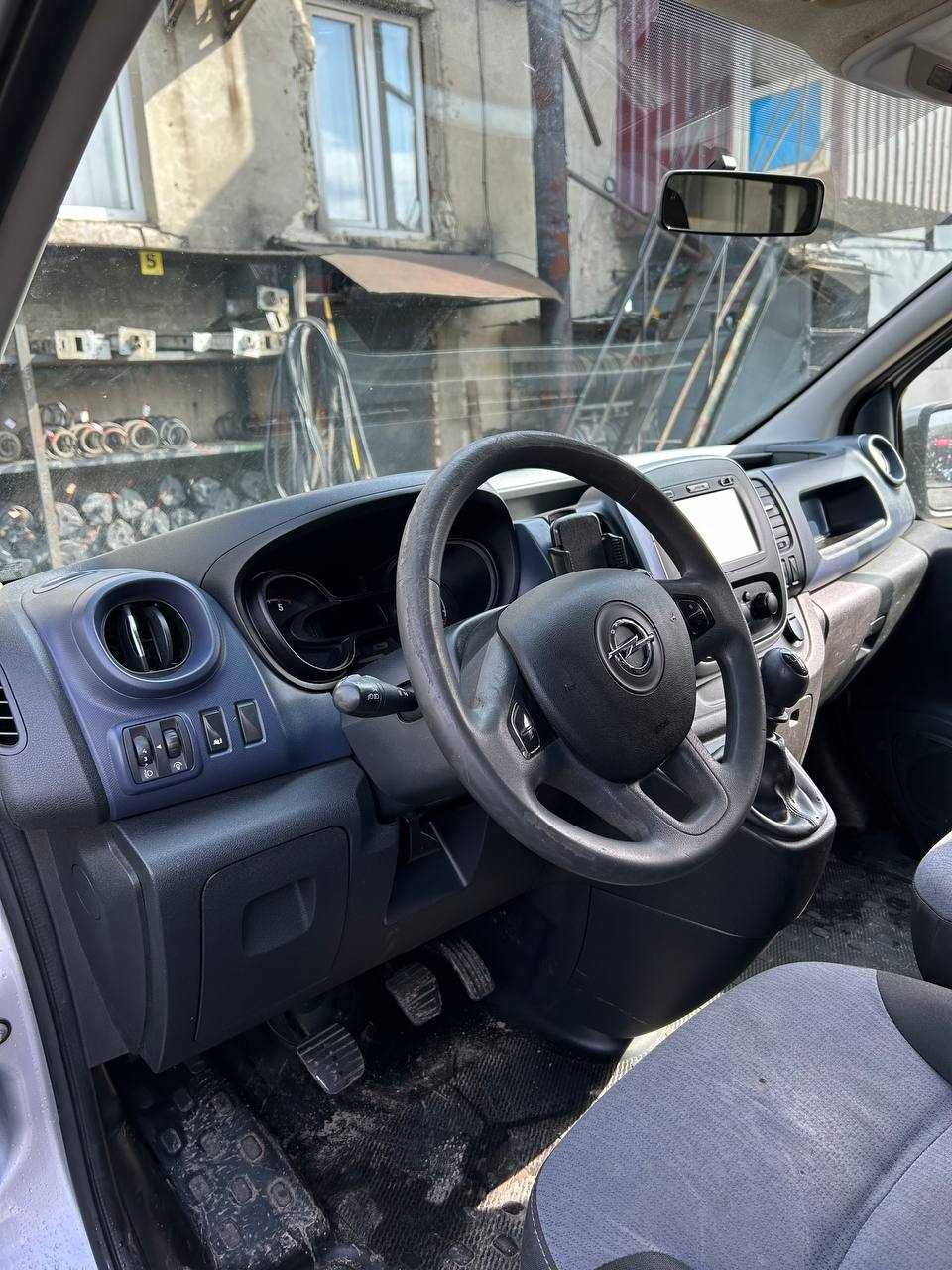 Renault Trafic 3 Разборка трафик Розбірка виваро Розборка Opel Vivaro