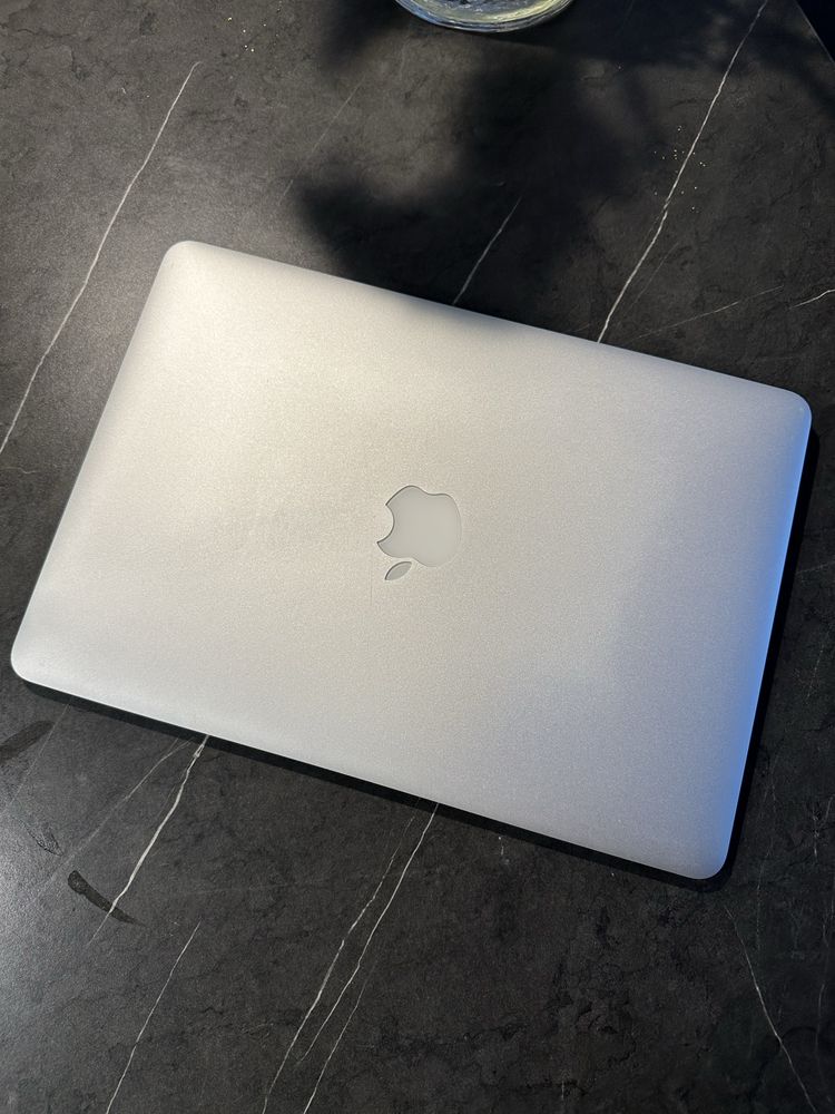 MacBook Air 13,3”