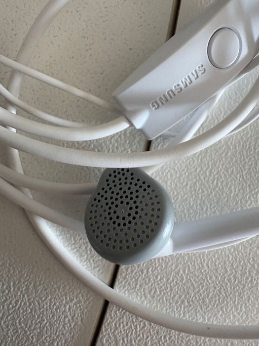 Fones Samsung em ótimo estado com