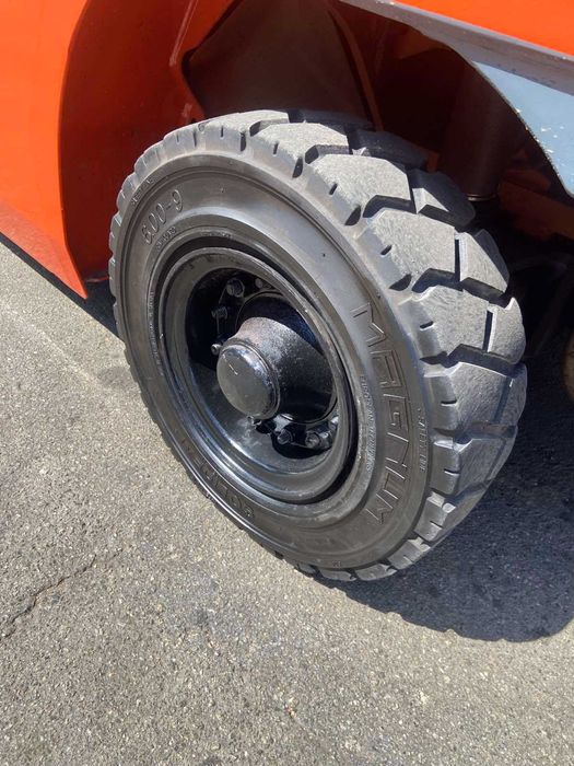 Газ-бензиновий навантажувач TOYOTA 32-8FG25, підйом-4.7м, на складі