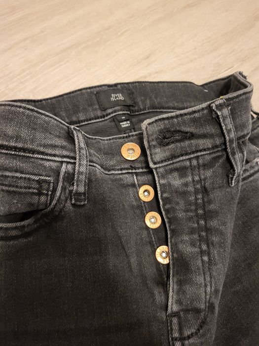 Czarne Jeansy River Island