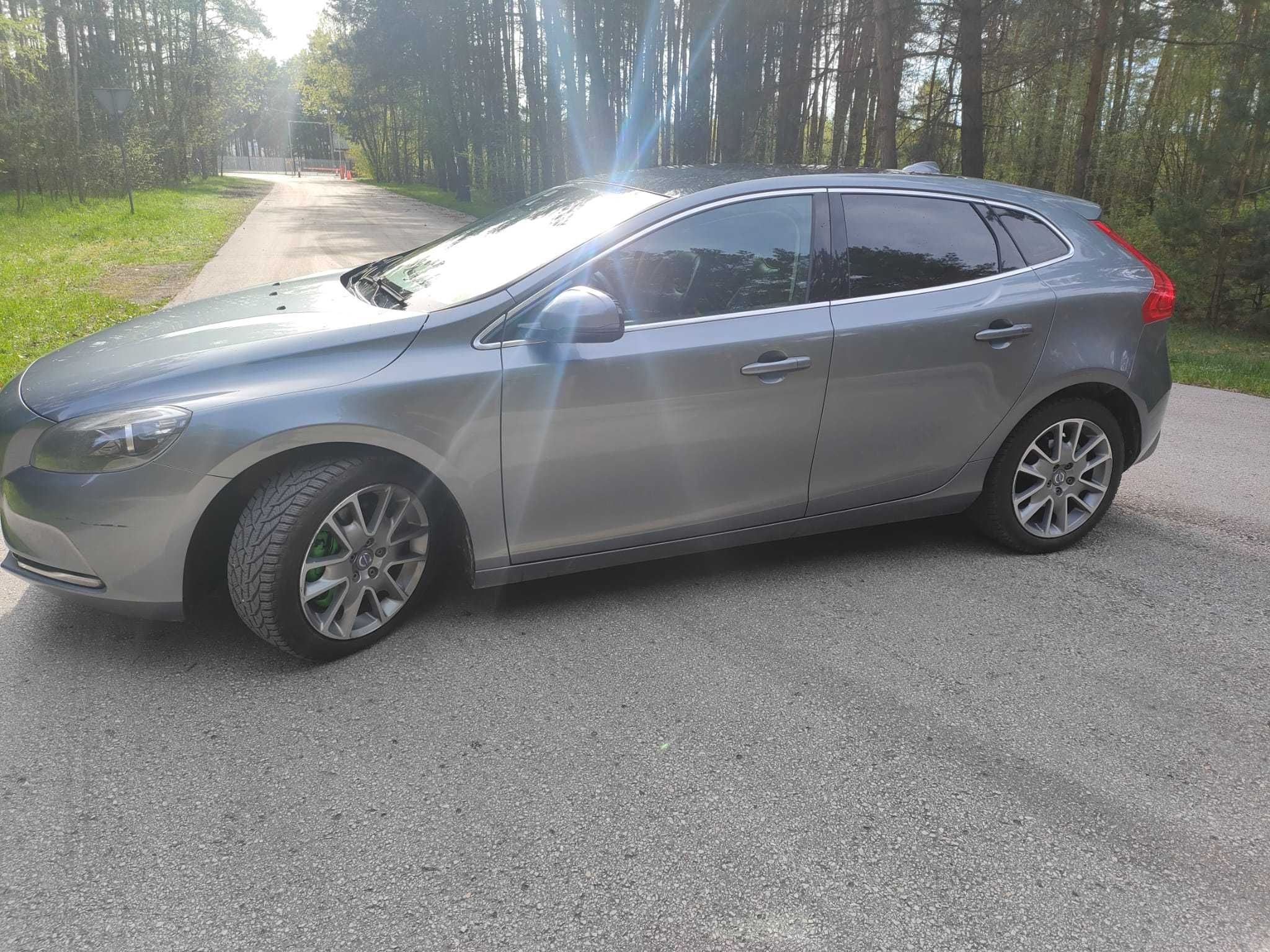 Volvo V40 R-design