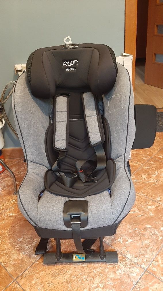 Axkid Minikid 2.0 + mata ochronna