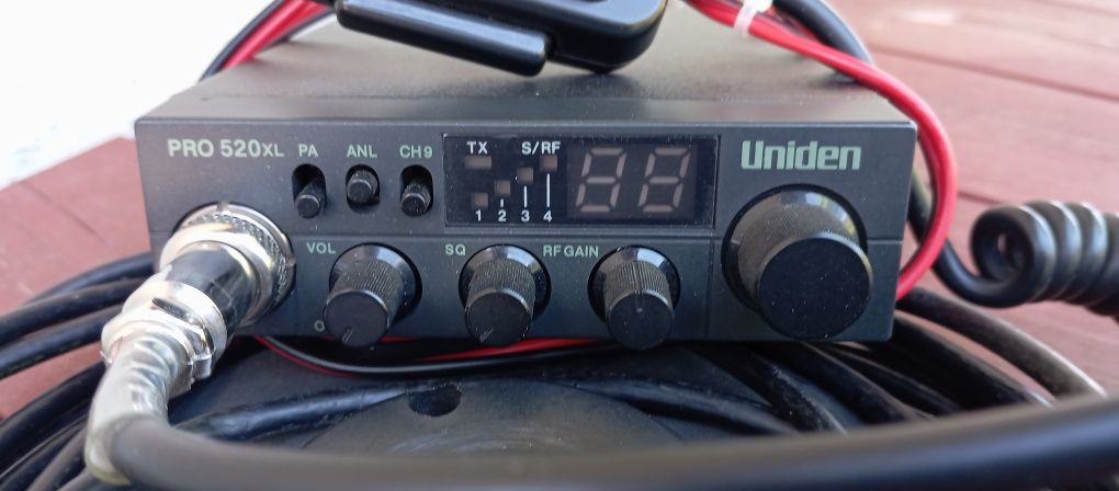 Radio CB UNIDEN PRO520XL + antena Sirio 5000 turbo