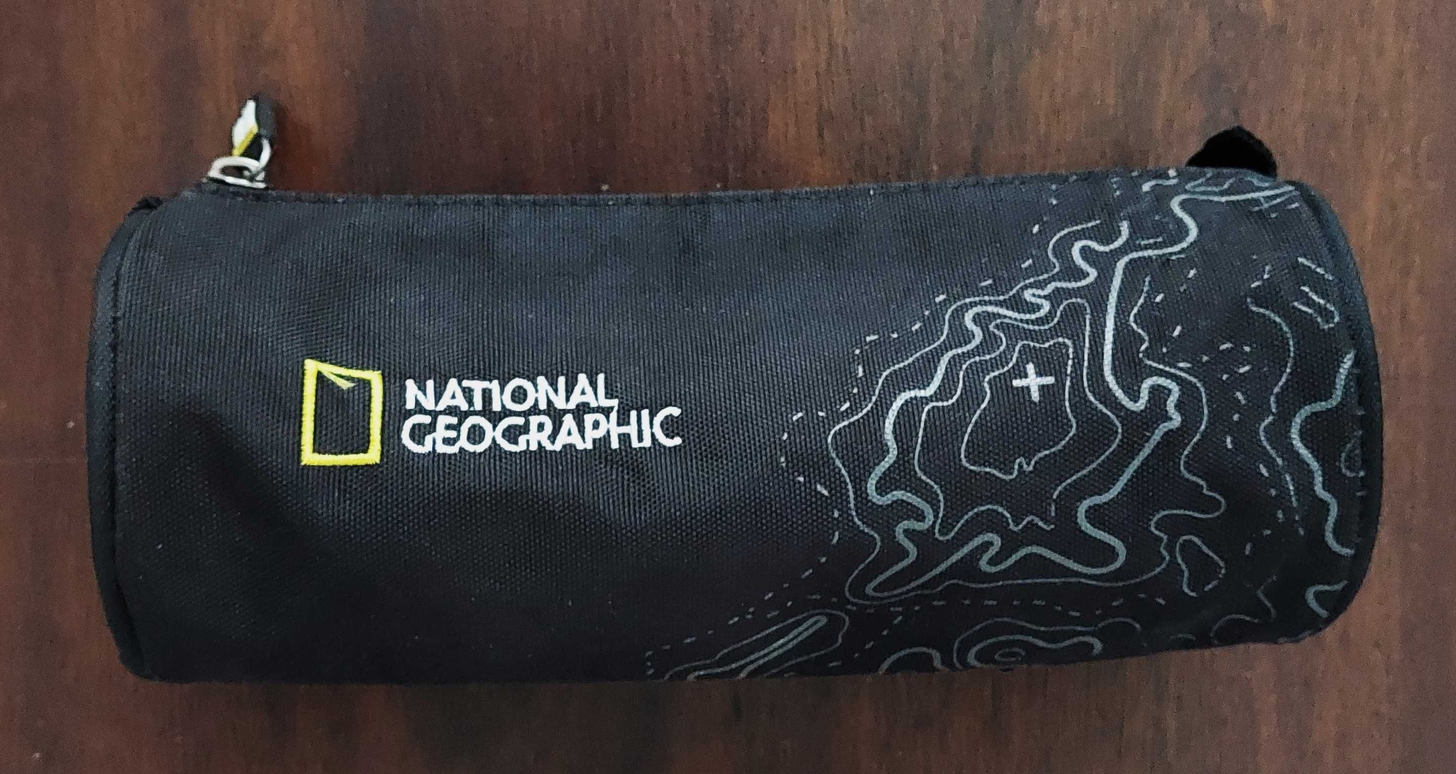 Piórnik tuba National Geographic – jak nowy!