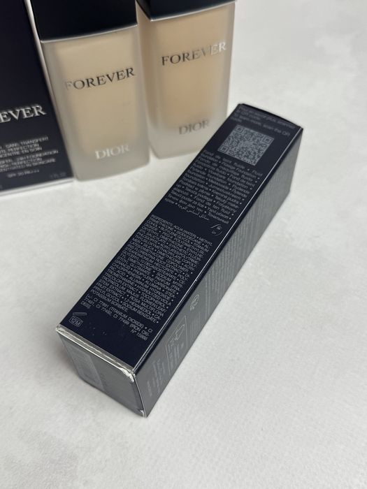 Тональний крем Dior Addict Forever