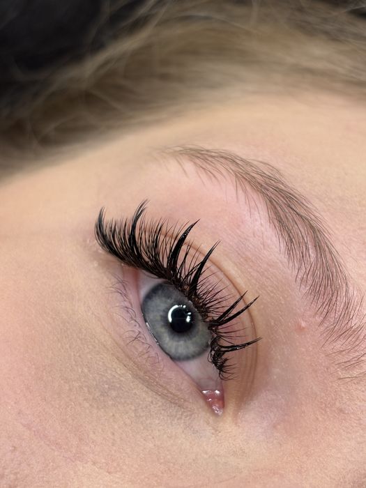 Наращивание ресниц/ Ламинирование ресниц/ Оформление бровей / Обучение